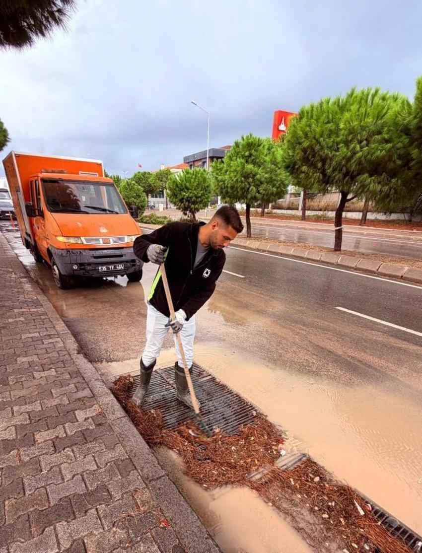 İzmir’de taşkın riskine karşı büyük hazırlık: Ekipler kritik noktalara konuşlandı