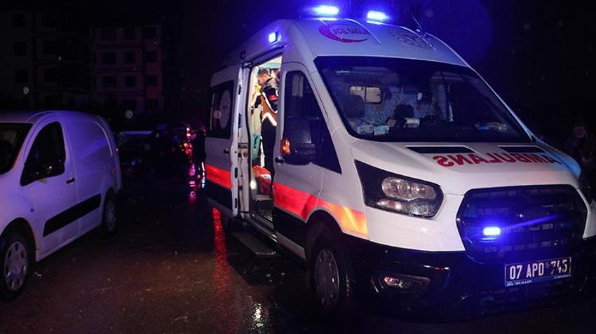 Antalya gece yarısı kabusu yaşadı! İnşaat alanında çıkan hortum 4 can aldı: Kule vinci devridi, konteynerler parçalandı