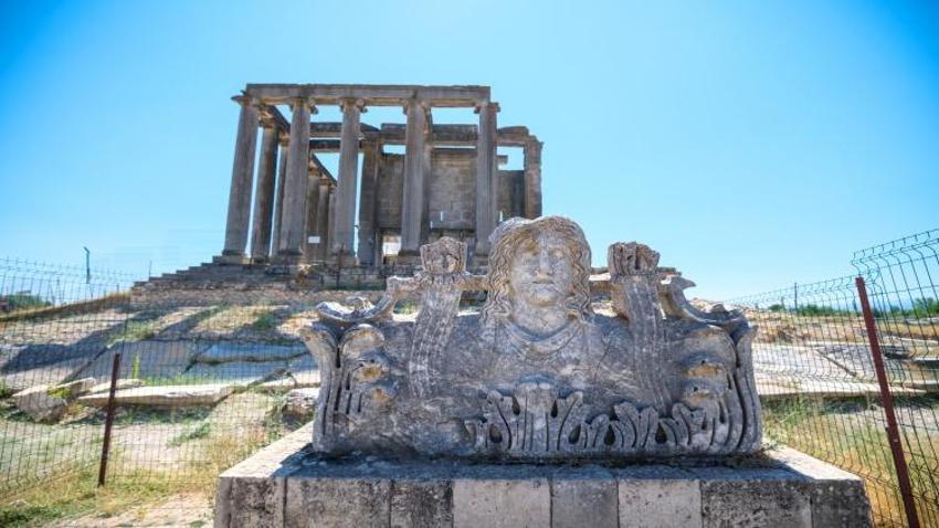Roma'nın izlerini taşıyan antik kent: Aizanoi