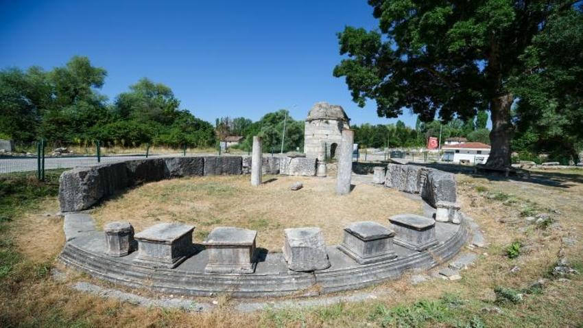 Roma'nın izlerini taşıyan antik kent: Aizanoi