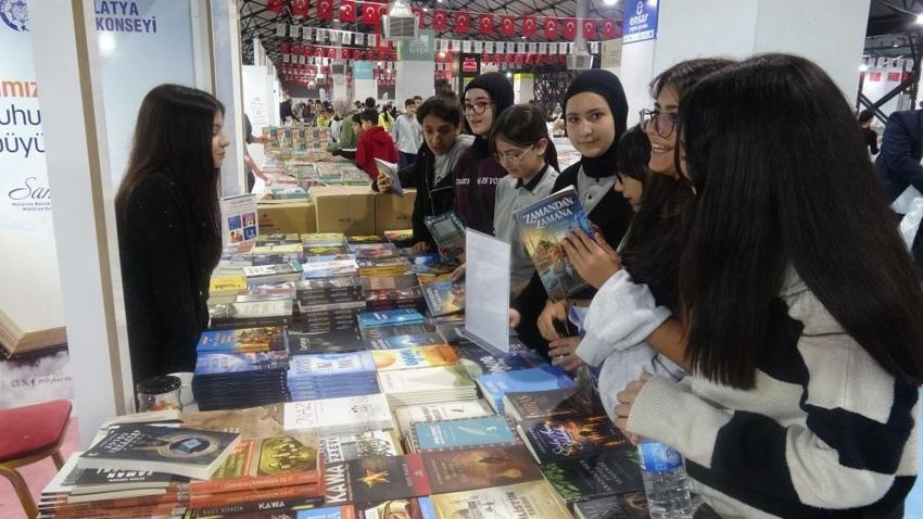 Malatya’da 12 yaşında kitap yazdı: İlhamını TEKNOFEST’ten aldı