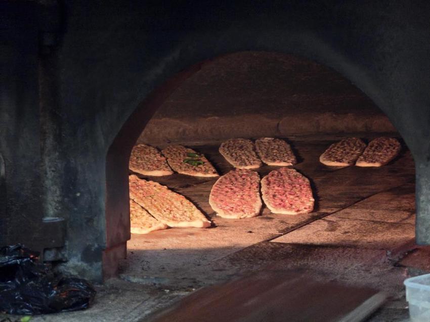 Yozgat'ın gizli lezzeti: Yerköy kıymalı pidesi Konya'nın etli ekmeğine rakip oldu!