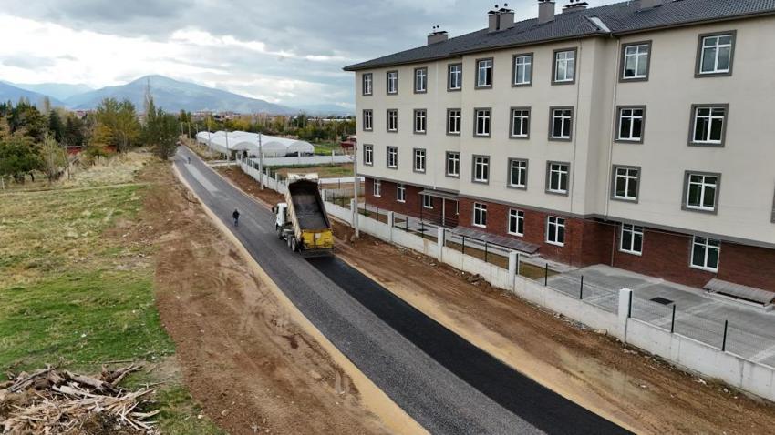 Afyonkarahisar'da yol çalışması tamamlandı! 300 metrelik güzergâh asfaltlandı