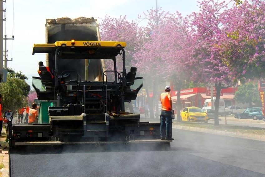 Mersin’de Toroslar’ın yolları yenileniyor: 405 bin ton asfalt serildi