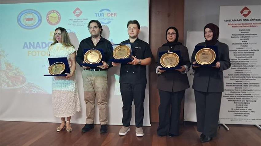 Adana’dan uluslararası sahneye! Liseli Sudenaz dev organizasyonda birincilik kürsüsüne çıktı