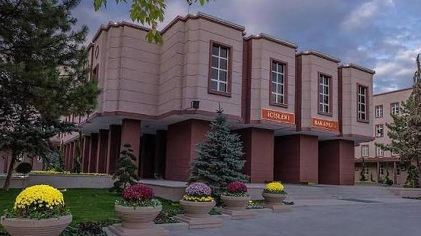 BUGÜN HANGİ KURUMLAR AÇIK? Bankalar, kargo şirketleri, belediyeler, valilikler, kaymakamlıklar, hastaneler, eczaneler açık mı? 28 Ekim'de hangi kurumlar kapalı?