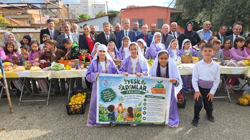Aydın’da okul bahçesi pazara dönüştü: Öğrenciler satış yaptı