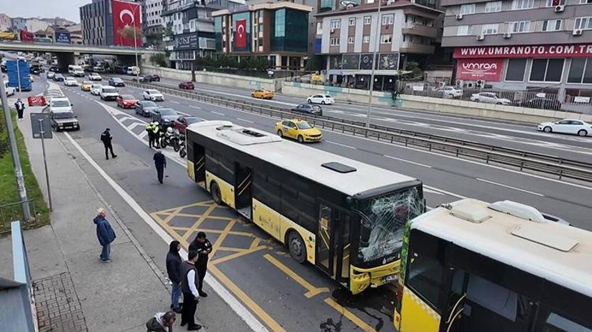 Üsküdar'da 2 İETT otobüsü çarpıştı! Kazada 4 yolcu yaralandı