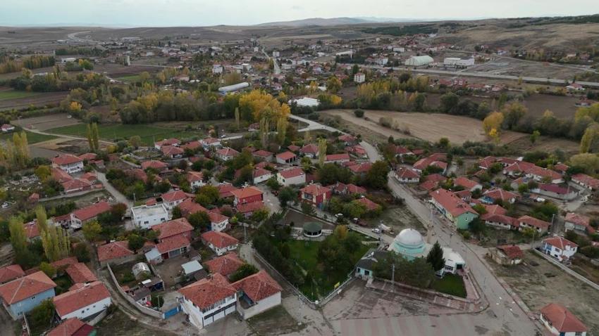 Yozgat Çiğdemli'nin ezber bozan asker uğurlaması: 'Ekmek Ocağı'ndan lokma yiyen kınalı Hasanlar sağ salim dönüyor!