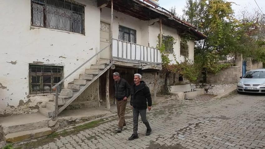 Yozgat Çiğdemli'nin ezber bozan asker uğurlaması: 'Ekmek Ocağı'ndan lokma yiyen kınalı Hasanlar sağ salim dönüyor!
