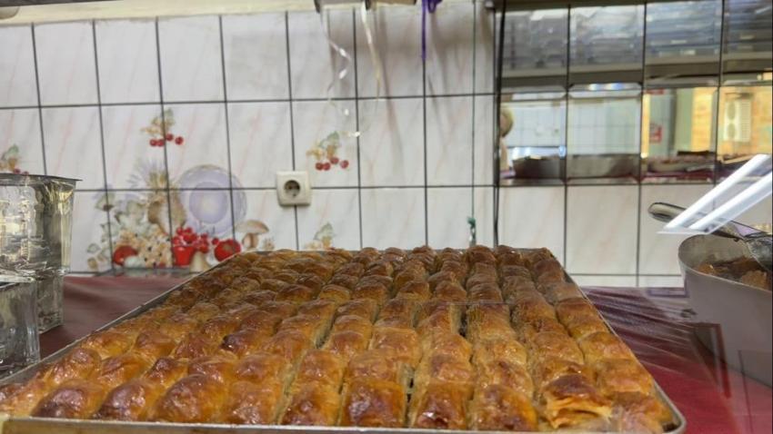 Dedesinden kaldı, üç nesildir sürüyor: Kütahya’da yaz kış yok satıyor!
