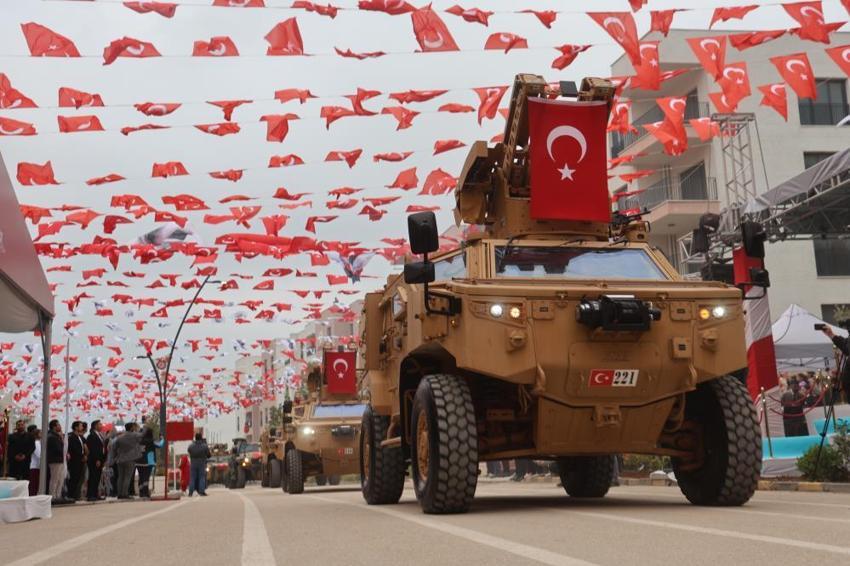 Hatay'da Cumhuriyet coşkusu! Büyük yıkımın yaşandığı cadde yeniden hayat buldu