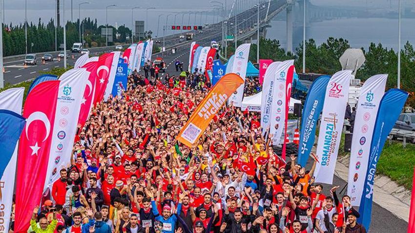 Osmangazi Köprüsü'nde bir ilk! 6 bin 500 kişi, Cumhuriyet için koştu