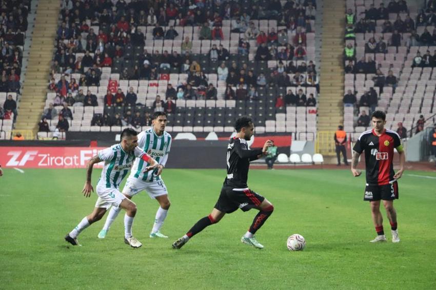 Eskişehirspor - Iğdır FK: 1 - 0 maç sonucu! Eskişehirspor - Iğdır FK maç özeti ve golleri