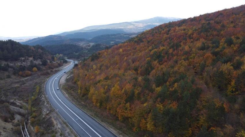Bolu Mudurnu yolu sonbahar manzaraları: Renk cümbüşü yaşanan ormanlar havadan görüntülendi!