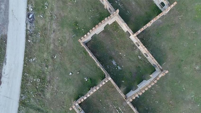 Sarıkamış’ta asırlık labirent! 113 Yıllık Baltık mimarisi can çekişiyor