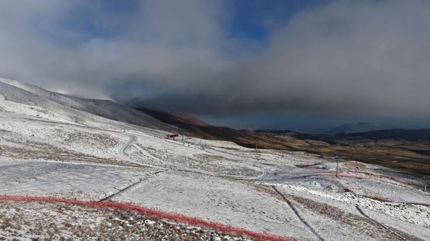 Erciyes Dağı'na kar yağdı, güzel görüntüler ortaya çıktı
