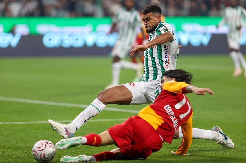 Konyaspor - Galatasaray maçında 4 gol ve 1 penaltı vardı