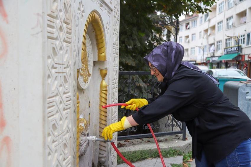 Gümüşhane'de yürekleri ısıtan iyilik hareketi: Silinen mezar taşlarını tek tek yeniledi!