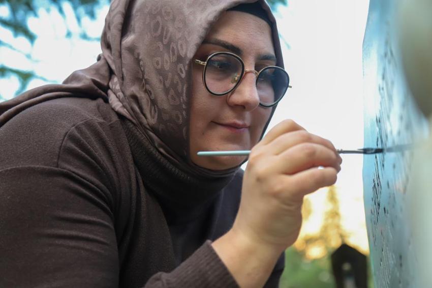 Gümüşhane'de yürekleri ısıtan iyilik hareketi: Silinen mezar taşlarını tek tek yeniledi!