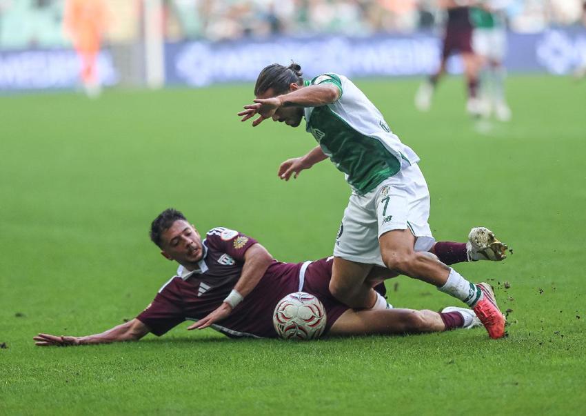 Bursaspor - Bandırmaspor maçında 3 puan 3 golle geldi