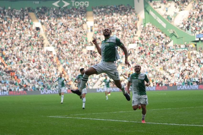 Bursaspor - Bandırmaspor maçında 3 puan 3 golle geldi