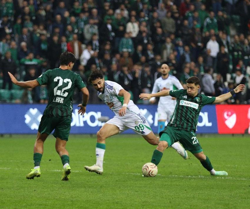 Kocaelispor- Çaykur Rizespor maçın büyük heyecan var gol yok