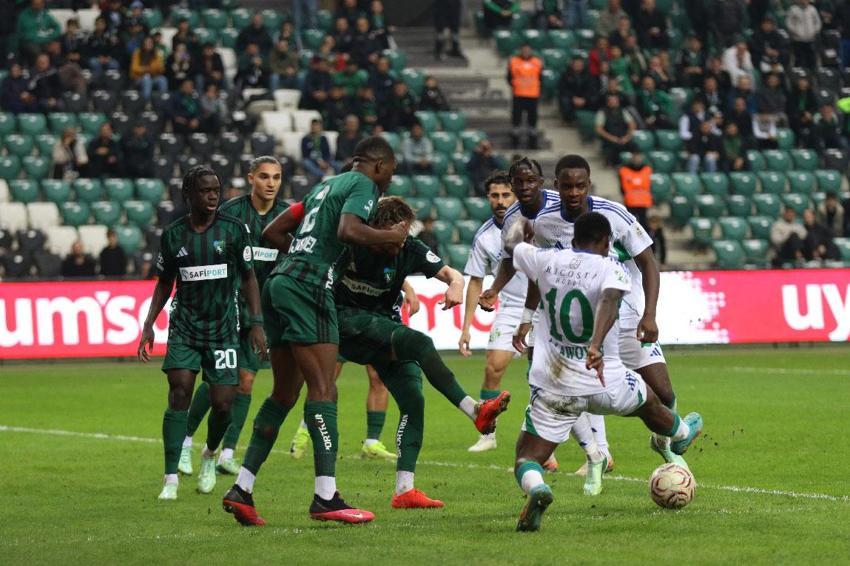 Kocaelispor- Çaykur Rizespor maçın büyük heyecan var gol yok