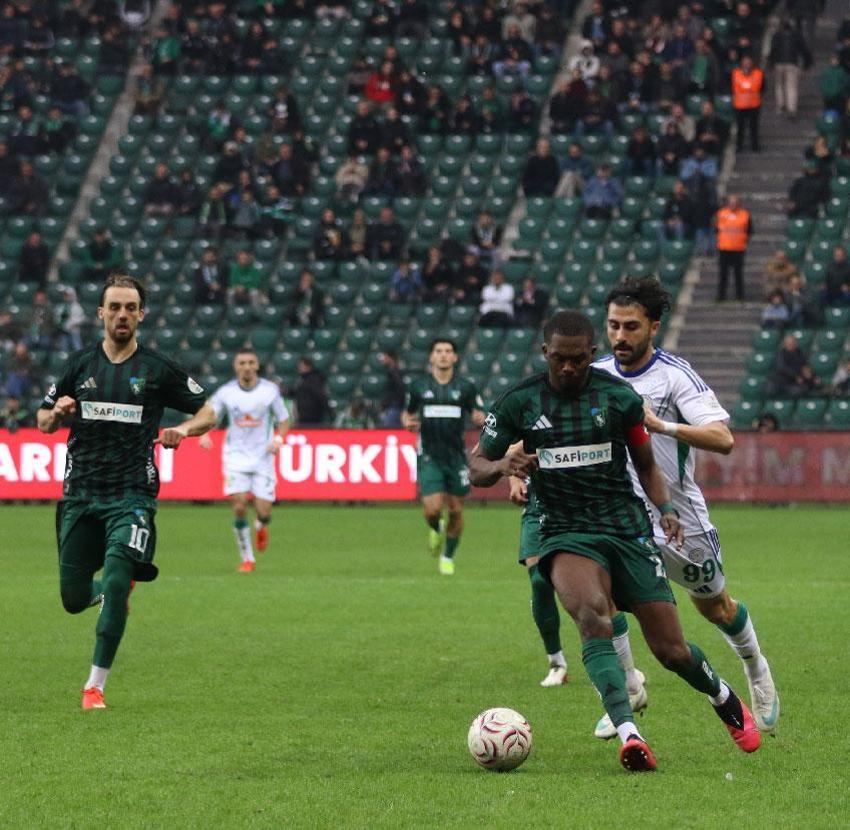 Kocaelispor- Çaykur Rizespor maçın büyük heyecan var gol yok
