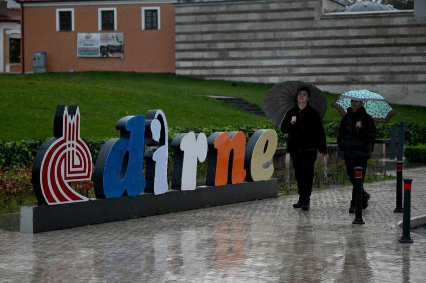 Sağanak yağışlar kuvvetli dönüyor! Meteoroloji ve AKOM tarih vererek 23 ili yaşanabilenecek olmusuzluklara karşı uyardı